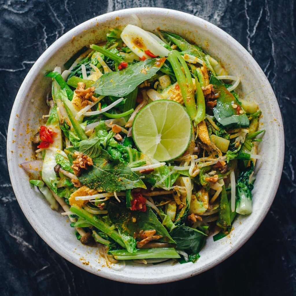 thai noodle salad with minced beef